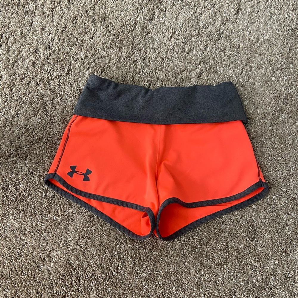 UNDER ARMOUR girls fold over shorts